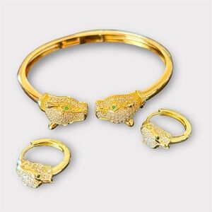 Crystal Panther Head Bangle and Earrings Set Gold Tone with Emerald Eyes